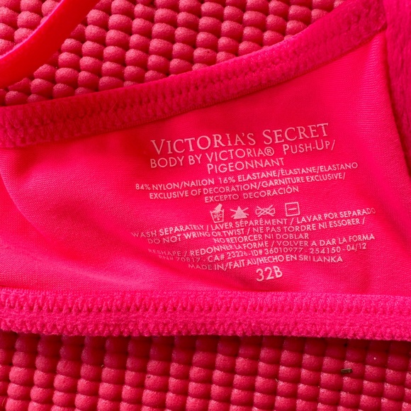 Victoria’s Secret Body By Victoria Push-up Bra 32B - Picture 3 of 3